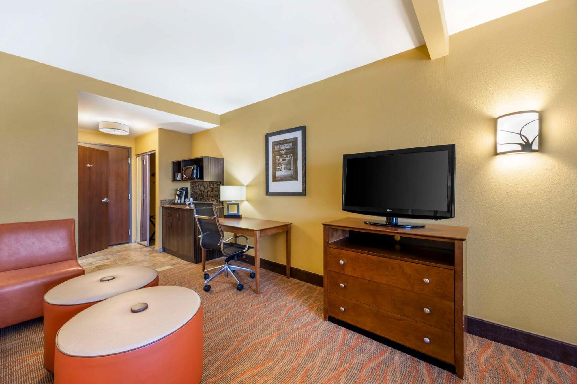 Best Western Plus Tupelo Inn & Suites Luaran gambar